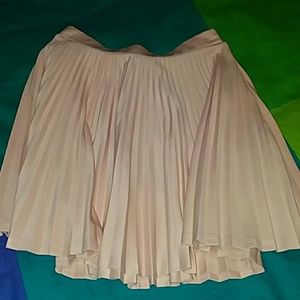 Soprano pleated skirt - gorgeous light pink!